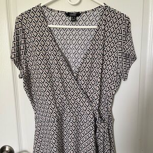 Dennis Basso Geometric Pattern Tie Waist Top